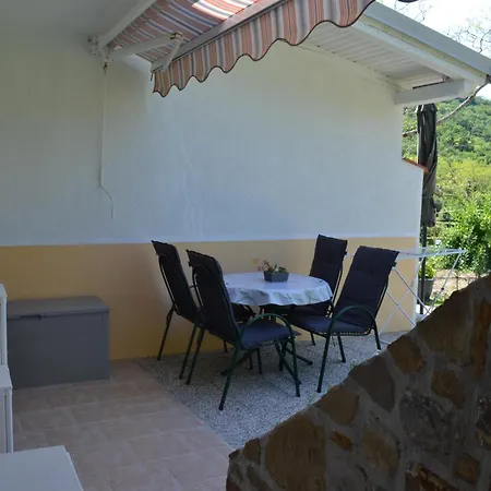 Apartma Na Vasi Apartman