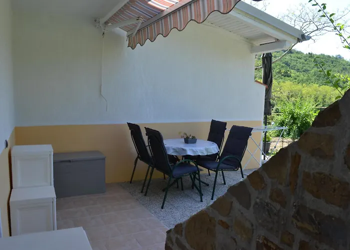 Apartma Na Vasi דירה