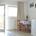Apartma Na Vasi *